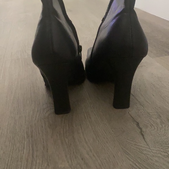 Square toed length boots - Picture 3 of 4